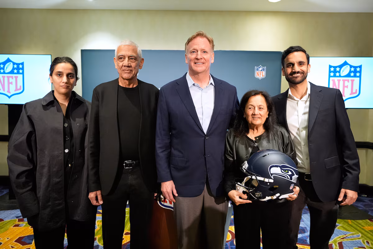Les propriétaires de la NFL approuvent à l'unanimité la vente des Seahawks à Vinod Khosla et sa famille
