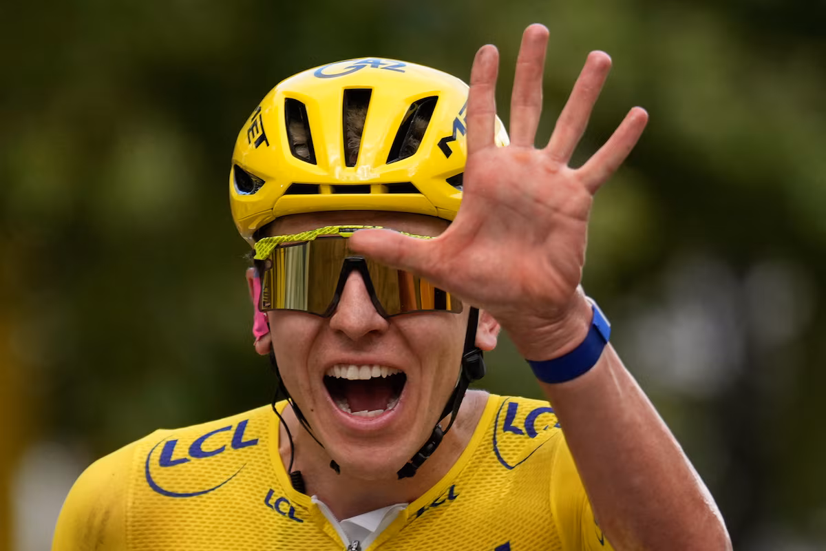Pogacar revient sur la Vuelta espagnole à la poursuite d'un double rare et d'un triple insaisissable