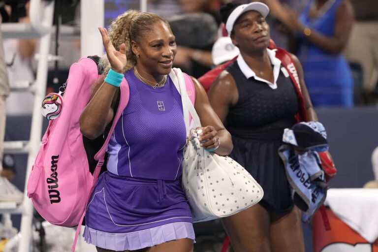 Venus Williams reçoit une wild card en simple à l'US Open à 46 ans, la dernière place étant peut-être réservée à Serena