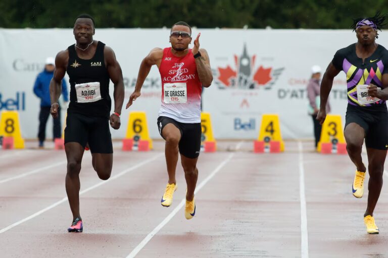 « Compétitif » De Grasse aborde la demi-finale du championnat ultime du 200 mètres avec un sommet en carrière