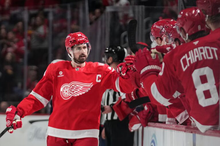 Dylan Larkin déchu de son poste de capitaine des Red Wings après une demande d'échange, mais participera au camp d'entraînement