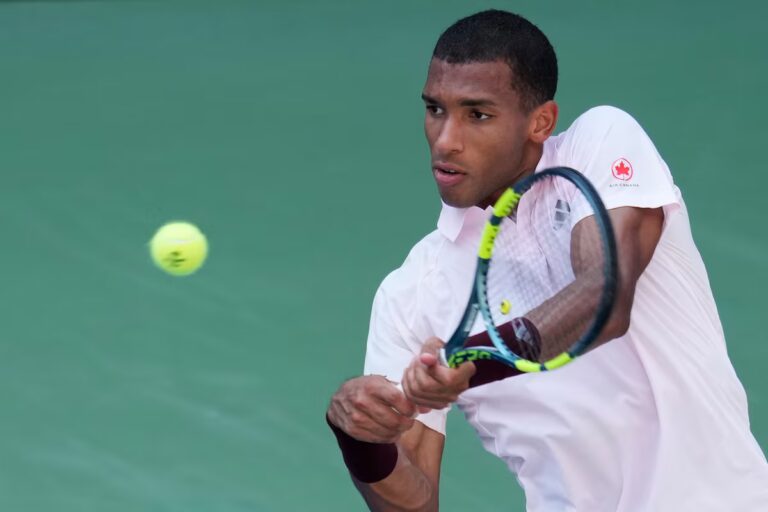 Félix Auger-Aliassime mène le Canada au match de la Coupe Davis à Québec