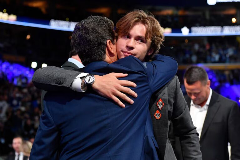 Gavin McKenna, premier choix des Maple Leafs, vivra avec le vétéran John Tavares cette saison