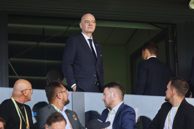 Infantino reste discret sur la proposition abandonnée de Coupe du monde et affirme qu'il y aura un "bon moment" pour en discuter