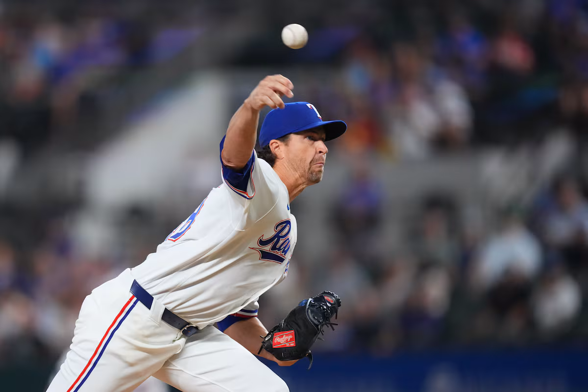 Jacob deGrom en retire 8 alors que les Rangers battent les Red Sox 4-2 dans une série entre prétendants aux séries éliminatoires