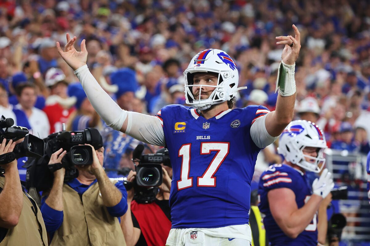 Josh Allen ouvre le nouveau stade des Bills avec une sortie de 5 touchés lors d'une victoire 41-31 contre les Lions