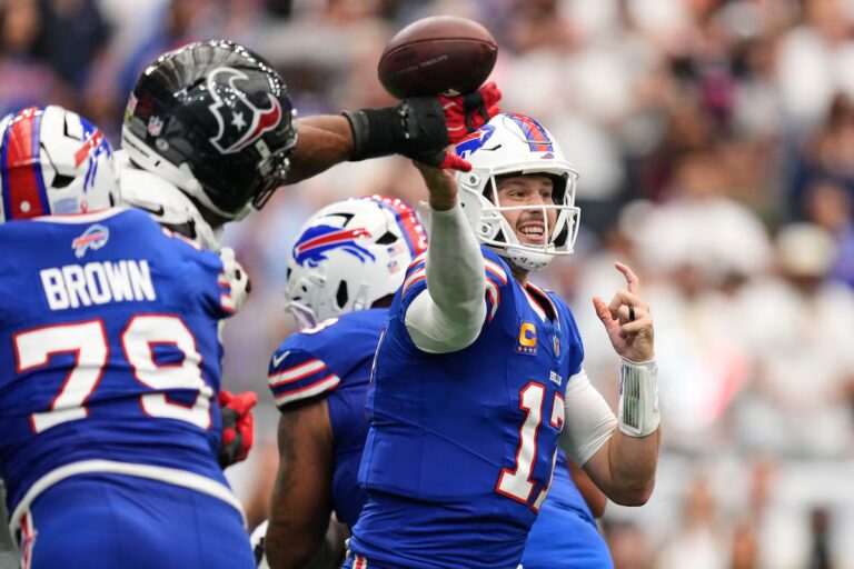 Josh Allen trouve Joshua Palmer pour un TD tardif pour permettre aux Bills de gagner à Houston