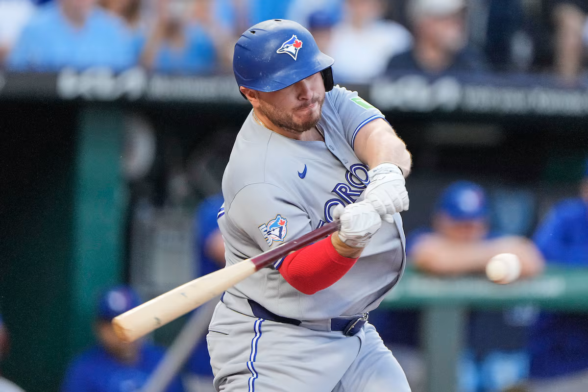 Kirk, Clement et Springer réalisent chacun 2 points alors que les Blue Jays battent les Royals 9-2