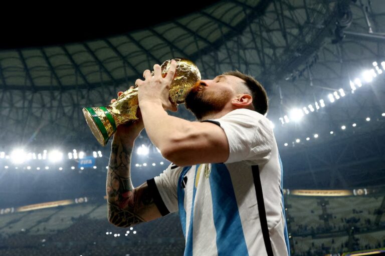 La légende argentine Lionel Messi se retire du football international