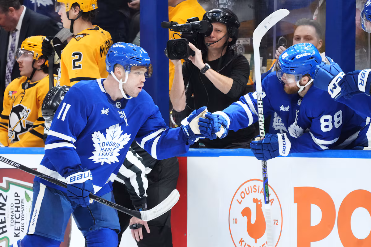L'ailier des Leafs Max Domi ratera le début du camp d'entraînement et reste « indéfiniment absent »