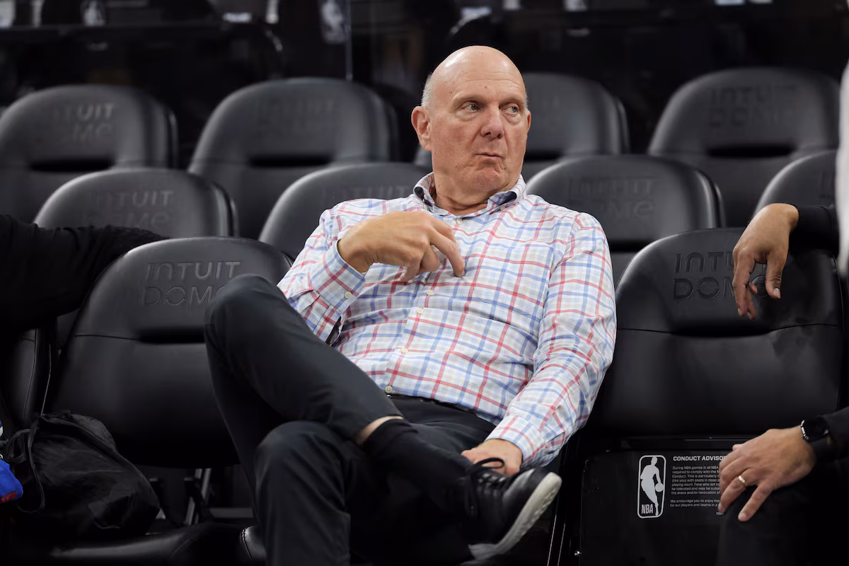 Le propriétaire des Clippers revient sur la punition de la NBA et s'excuse alors que l'équipe accepte une amende de 30 millions de dollars