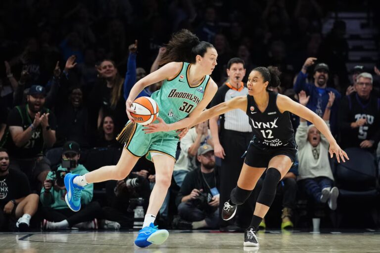 Les 34 points de Breanna Stewart mènent Liberty à la victoire du premier match contre Lynx