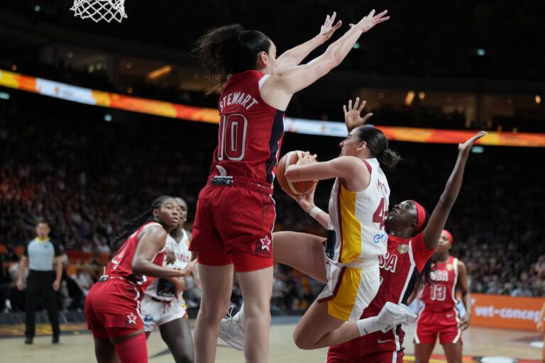 Les Américaines battent l'Espagne 76-66 et se qualifient pour la finale de la Coupe du Monde FIBA ​​contre la France.