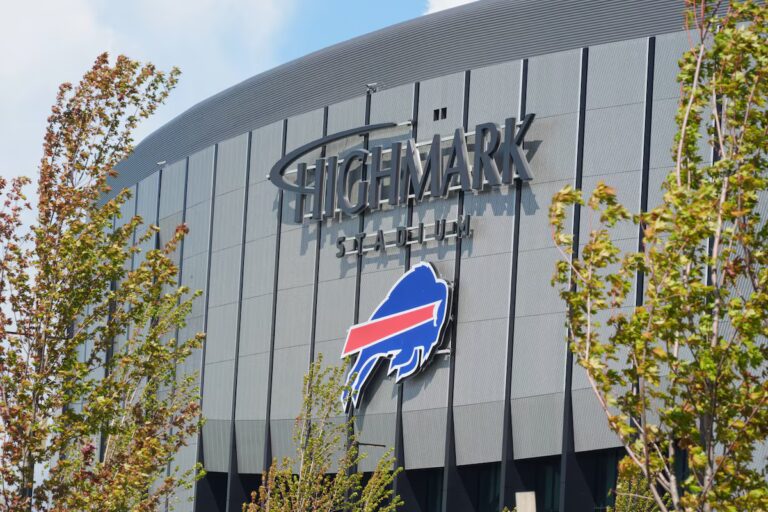 Les Buffalo Bills joueront « Ô Canada » lors de leur match d'ouverture à domicile dans un contexte de relations transfrontalières tendues