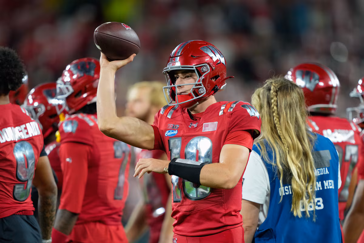 Les QB des lycées sont confrontés à une nouvelle réalité alors que les transferts dominent les emplois de départ au sommet du football de la NCAA
