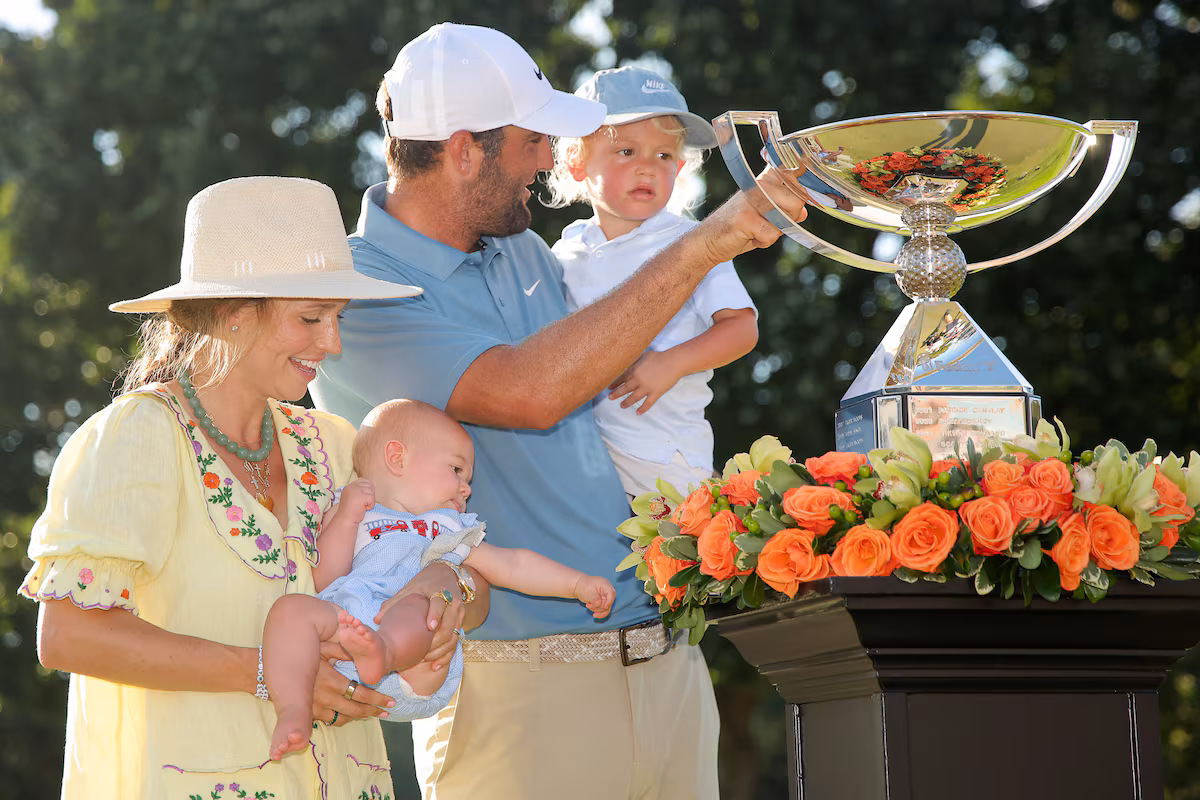 Scheffler remporte une autre FedEx Cup et surpasse Tiger Woods en termes de gains en carrière sur le PGA Tour