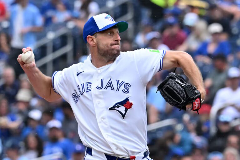 Scherzer brille sur le monticule alors que les Blue Jays balayent les Mariners