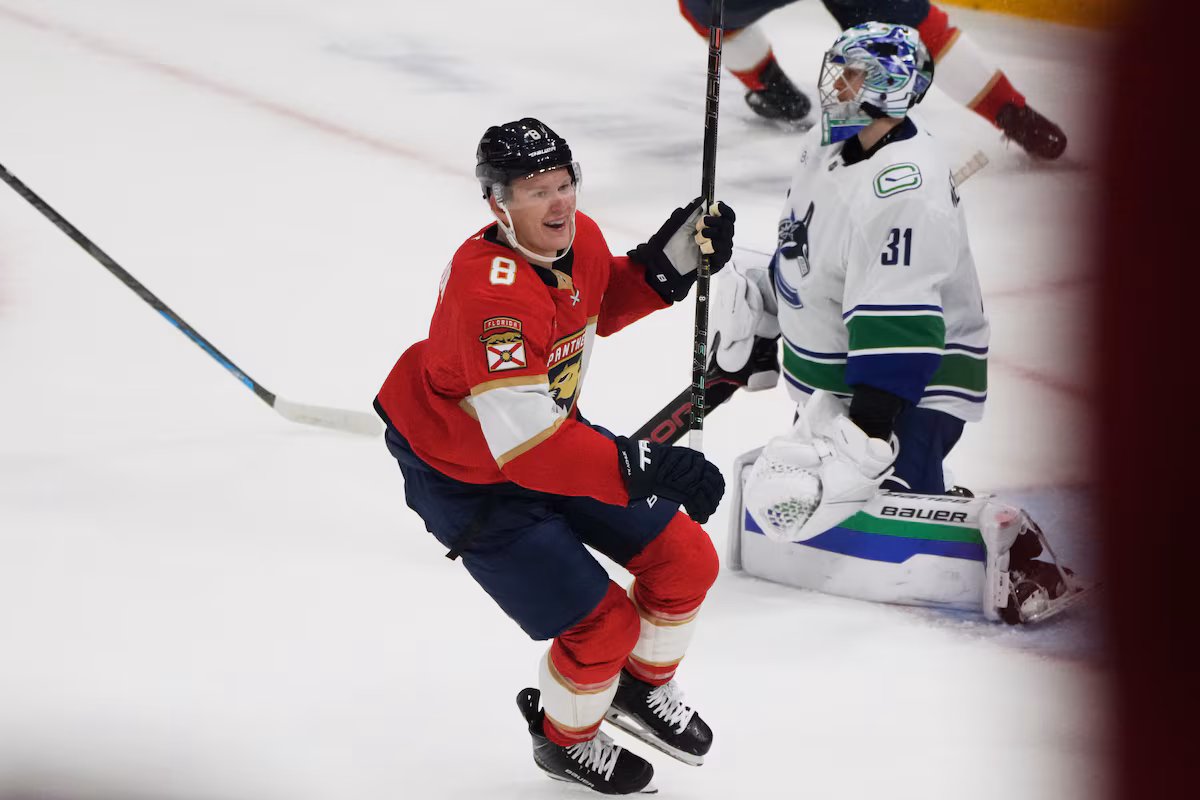 Brady Tkachuk réalise son deuxième tour du chapeau naturel consécutif en prolongation alors que les Panthers étourdissent les Canucks