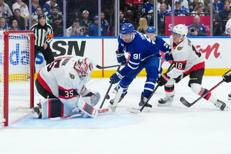 Hiller joue le jeu de l'attente avec la ligne Tavares, Nylander et McKenna