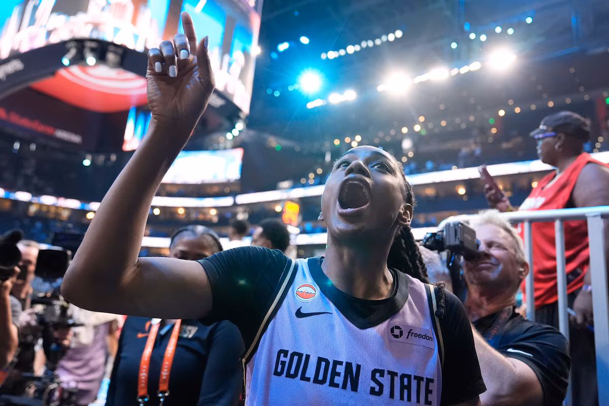 Le changement de composition par l'entraîneur Natalie Nakase fonctionne comme Valkyries même la série finale de la WNBA avec Dream
