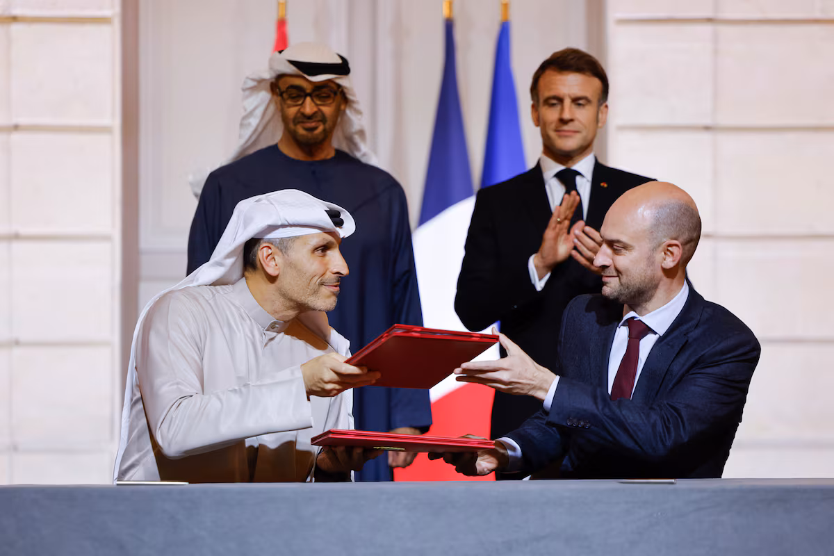 Le président de Man City, frappé par le scandale, a travaillé avec Trump et Macron au sein de l'élite des Émirats arabes unis.