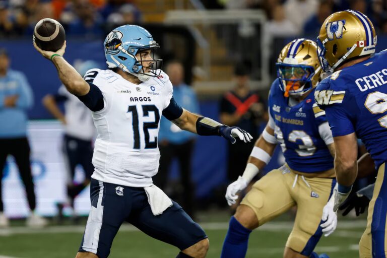 Les Argos arrivent très tard pour battre les Bombers 30-28