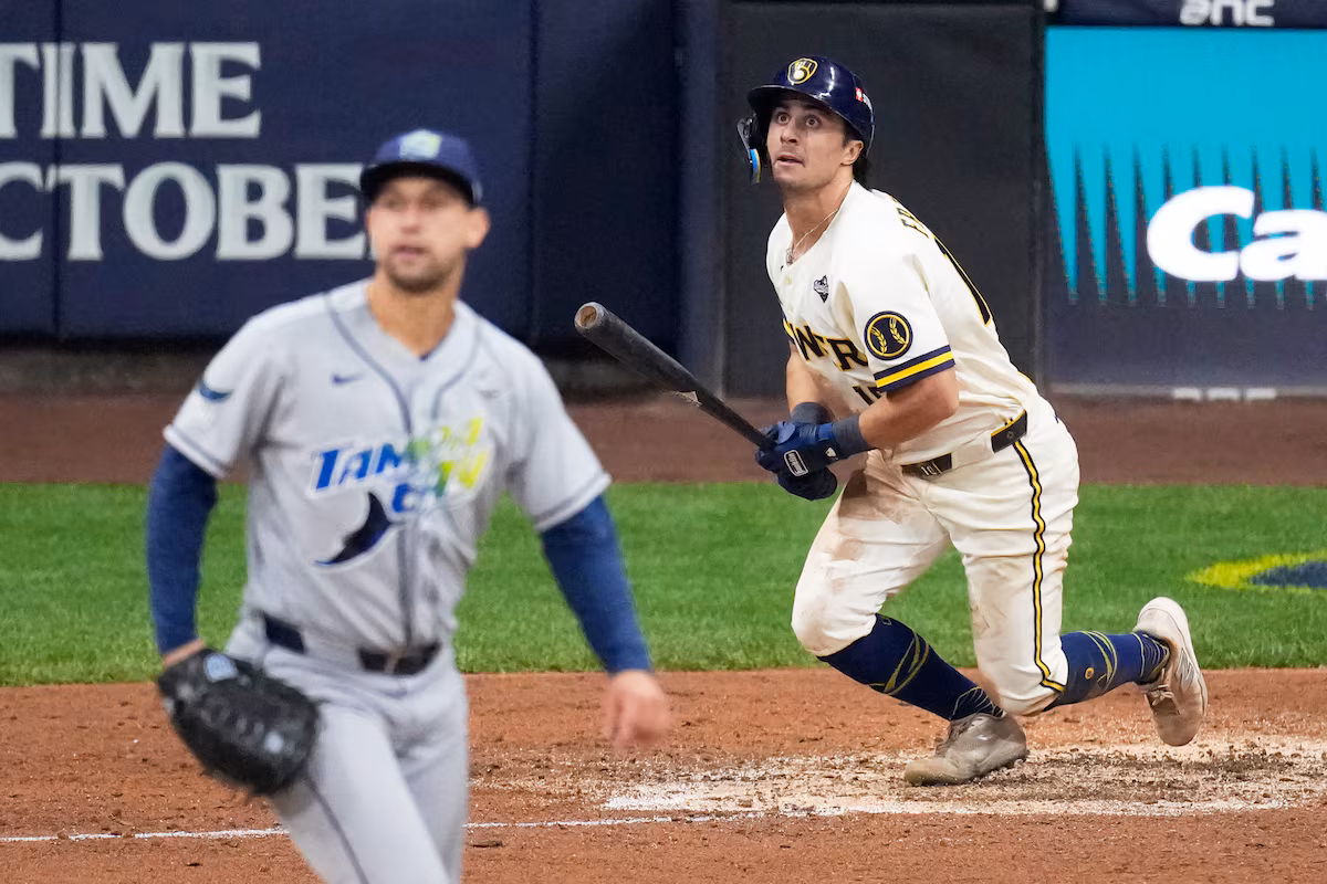 Les Brewers se remettent d'un déficit de quatre points pour battre les Rays et prendre les devants 2-0 en Série mondiale