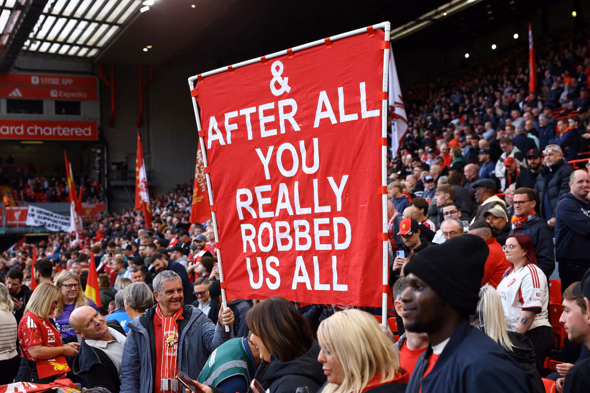 Man City ignore les railleries des fans de Liverpool pour sceller sa victoire en Premier League