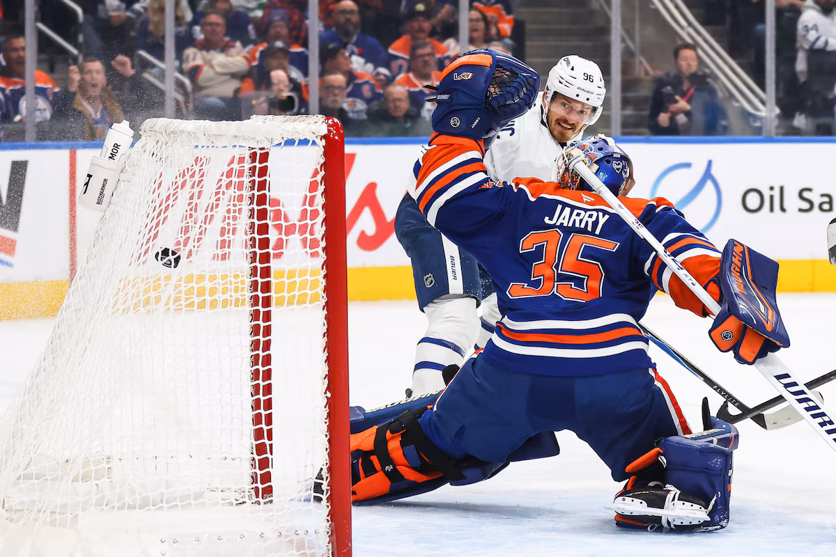 Nylander marque son 300e but en carrière alors que les Leafs battent les Oilers