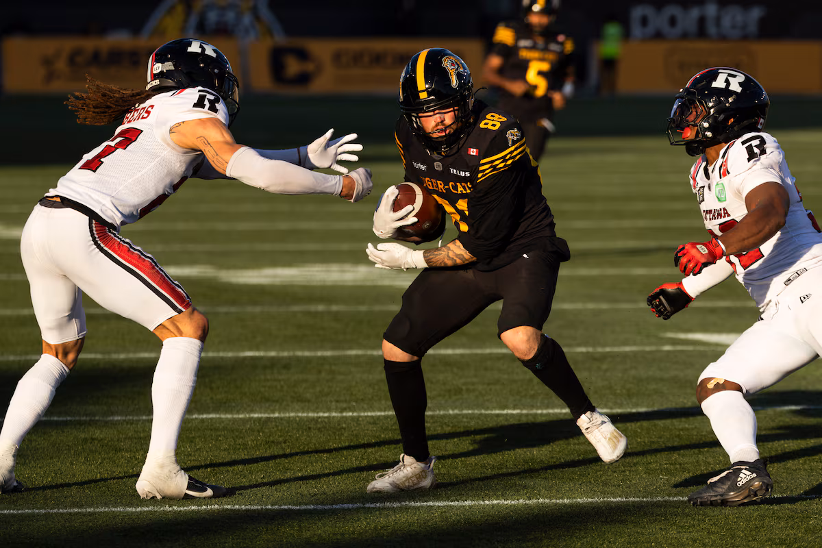 Tre Ford et Marc Liegghio mènent les Tiger-Cats de Hamilton à une victoire de 35-22 contre les Redblacks d'Ottawa